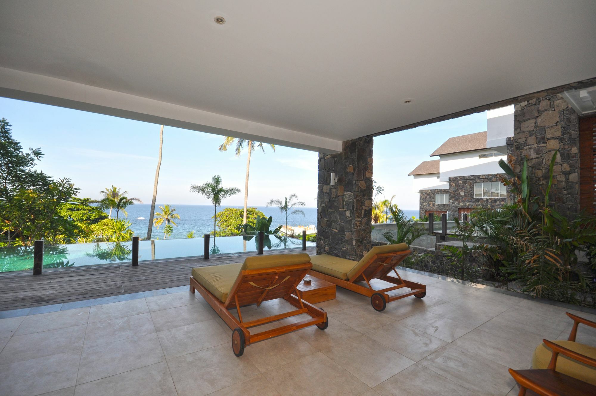 Resort Rajavilla Lombok - Seaside Serenity